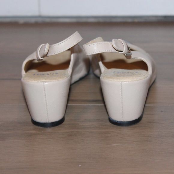 Stuart Weitzman Slingback Wedge Size 7 - Picture 5 of 12